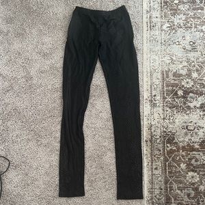 Black snake print leggings